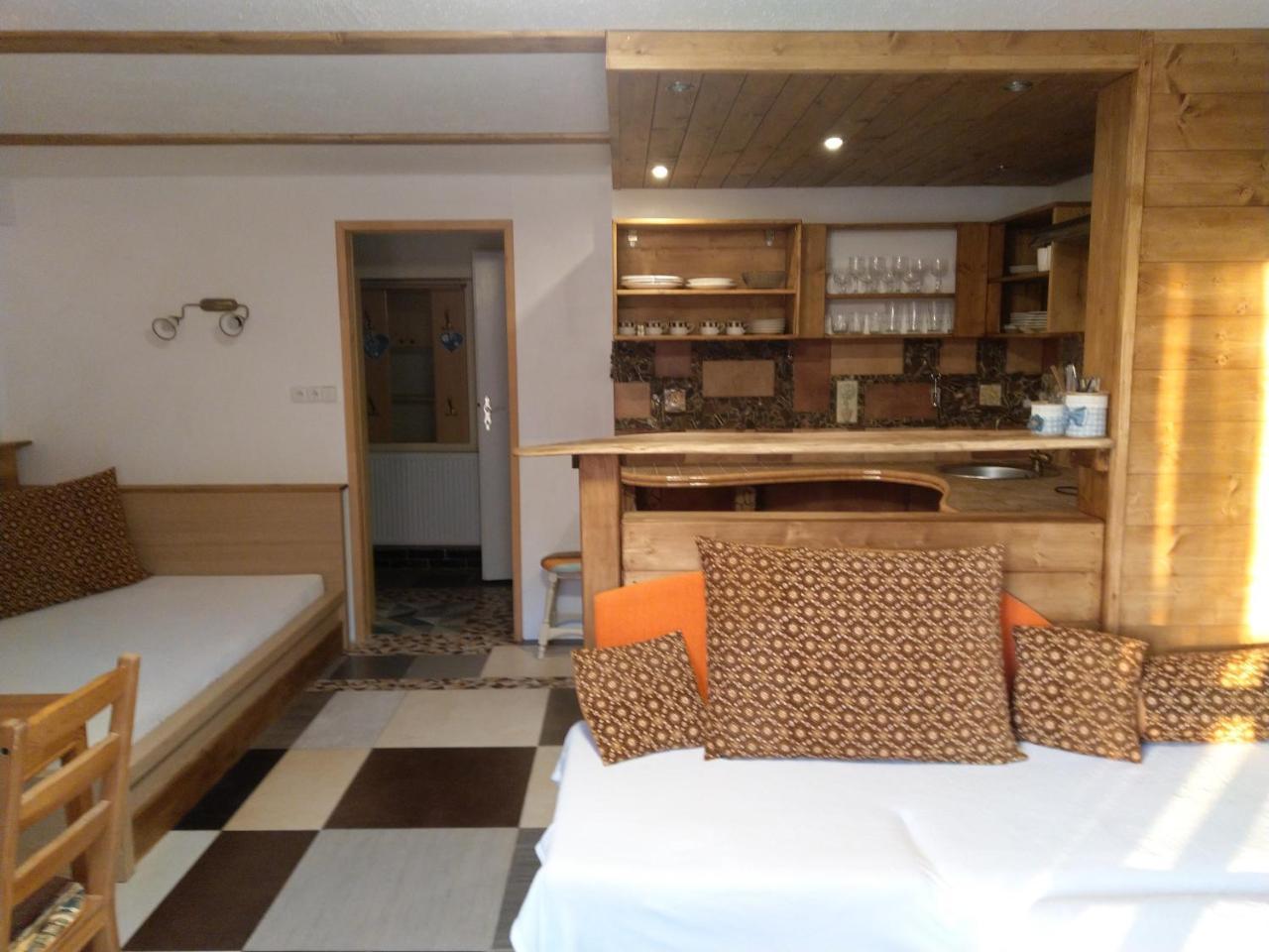 Apartmany Sharka -Sarka Justrova Decin Extérieur photo